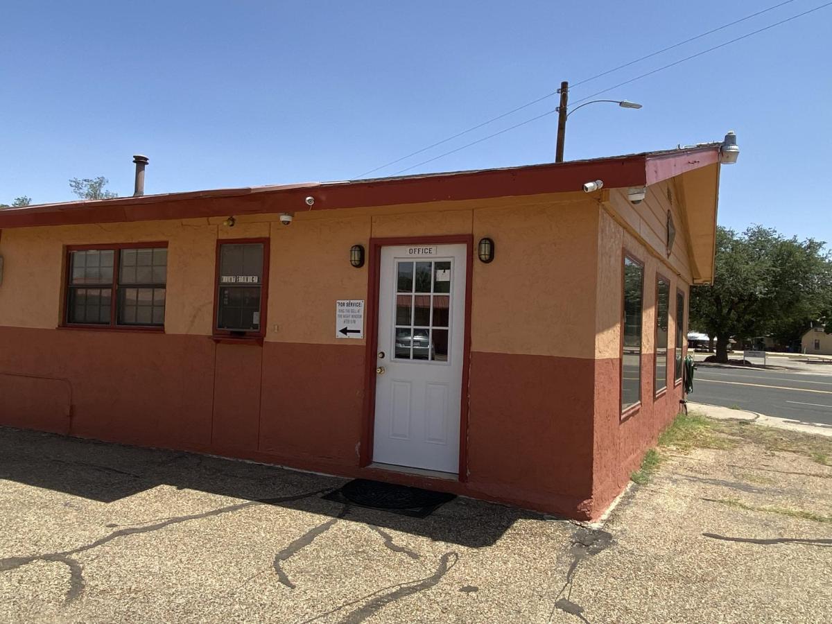 Deluxe Inn Post Exterior foto